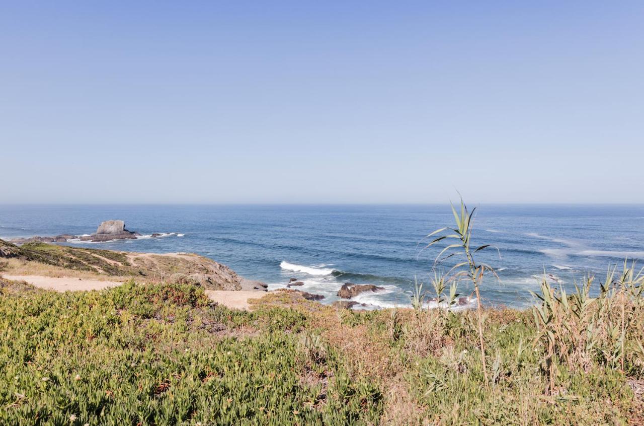 Zambujeira Do Mar 4-Bed House Perfect For Families & Friends Lägenhet Exteriör bild